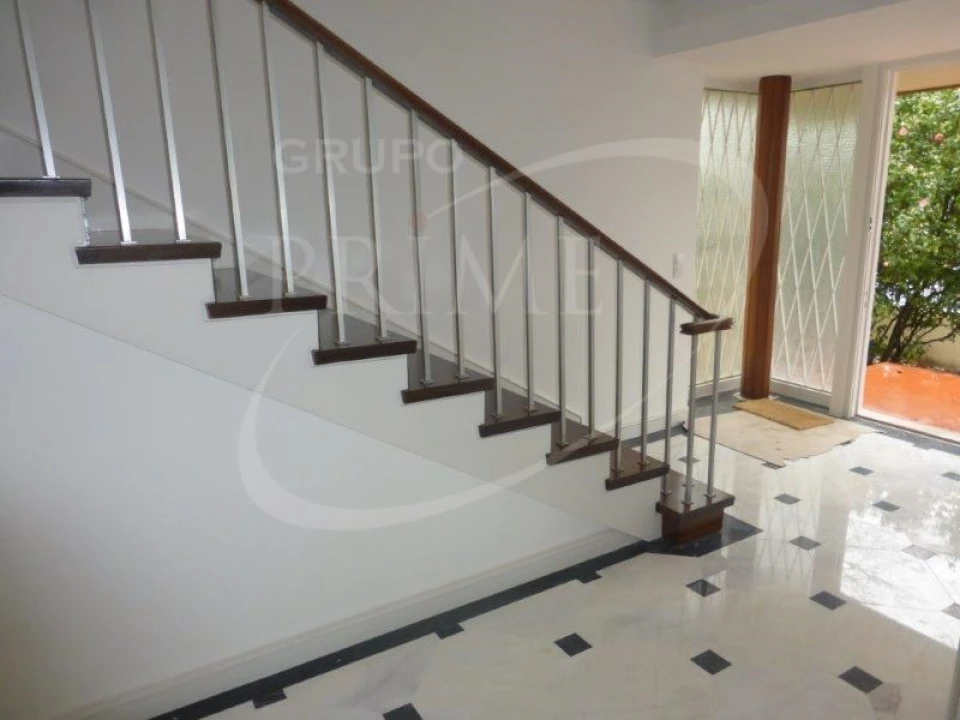 Moradia T4 para Arrendamento em Lordelo do Ouro e Massarelos Foto 4