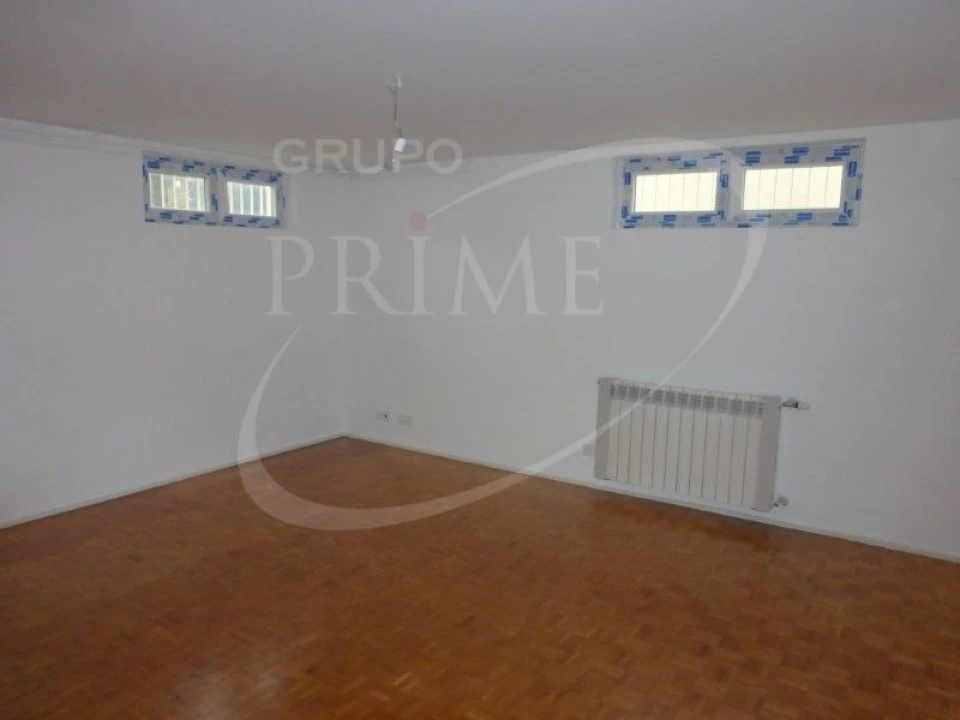 Moradia T4 para Arrendamento em Lordelo do Ouro e Massarelos Foto 12