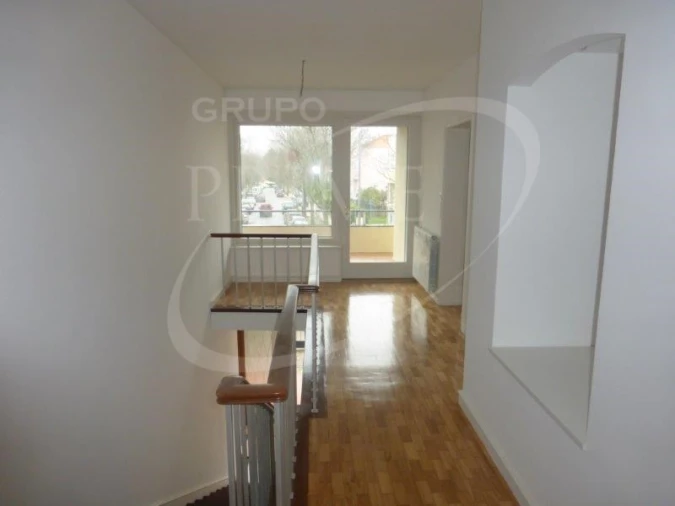 Moradia T4 para Arrendamento em Lordelo do Ouro e Massarelos Foto 5