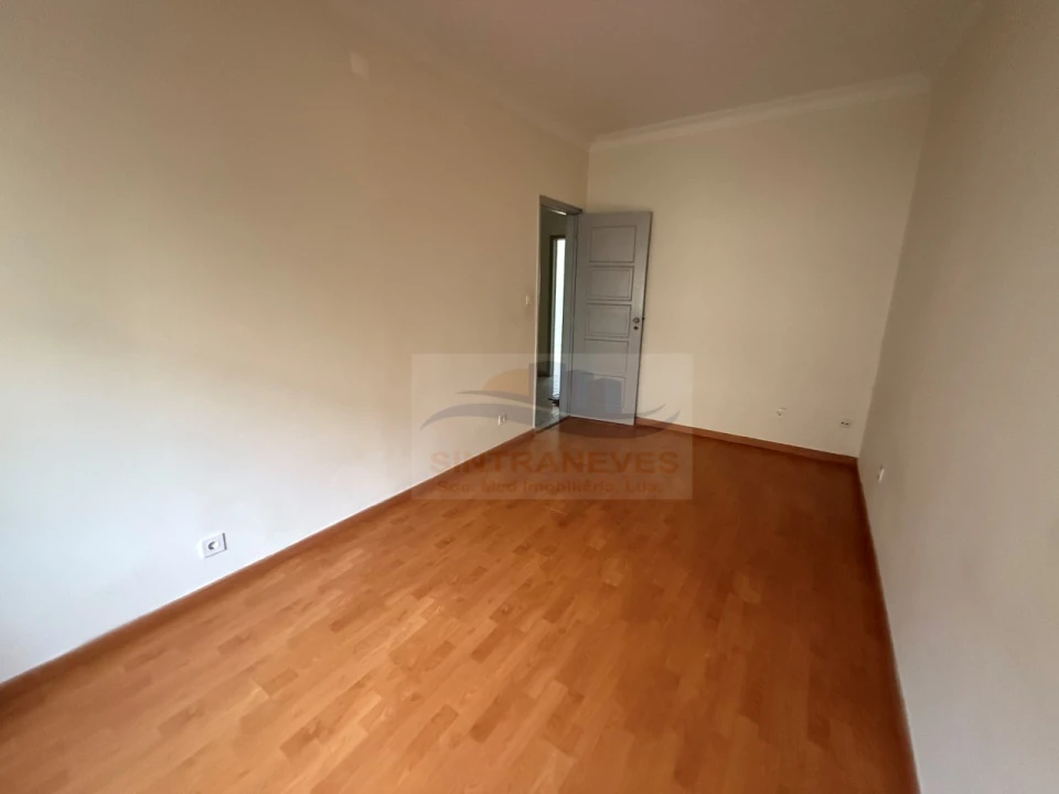 Apartamento T2 para Venda em Venteira Foto 2