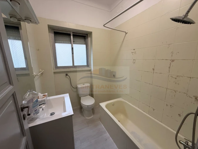 Apartamento T2 para Venda em Venteira Foto 9