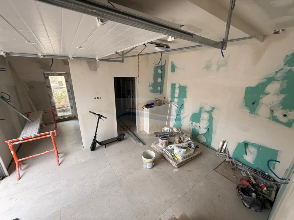 Moradia T4 para Venda em Santa Maria, São Pedro e Matacães Foto 4