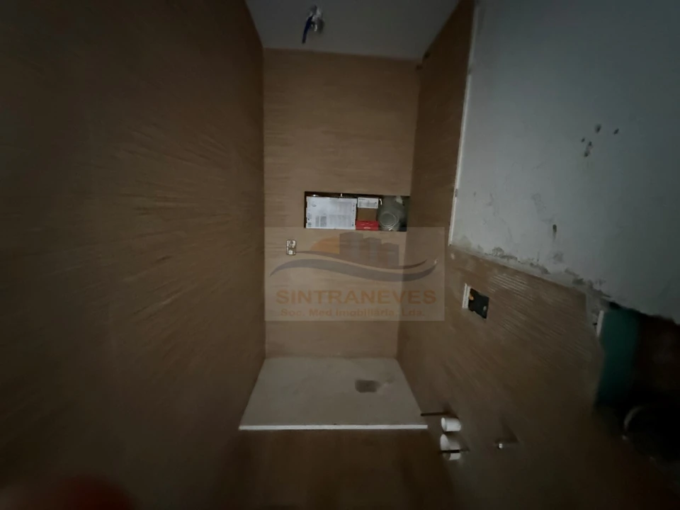 Moradia T4 para Venda em Santa Maria, São Pedro e Matacães Foto 20