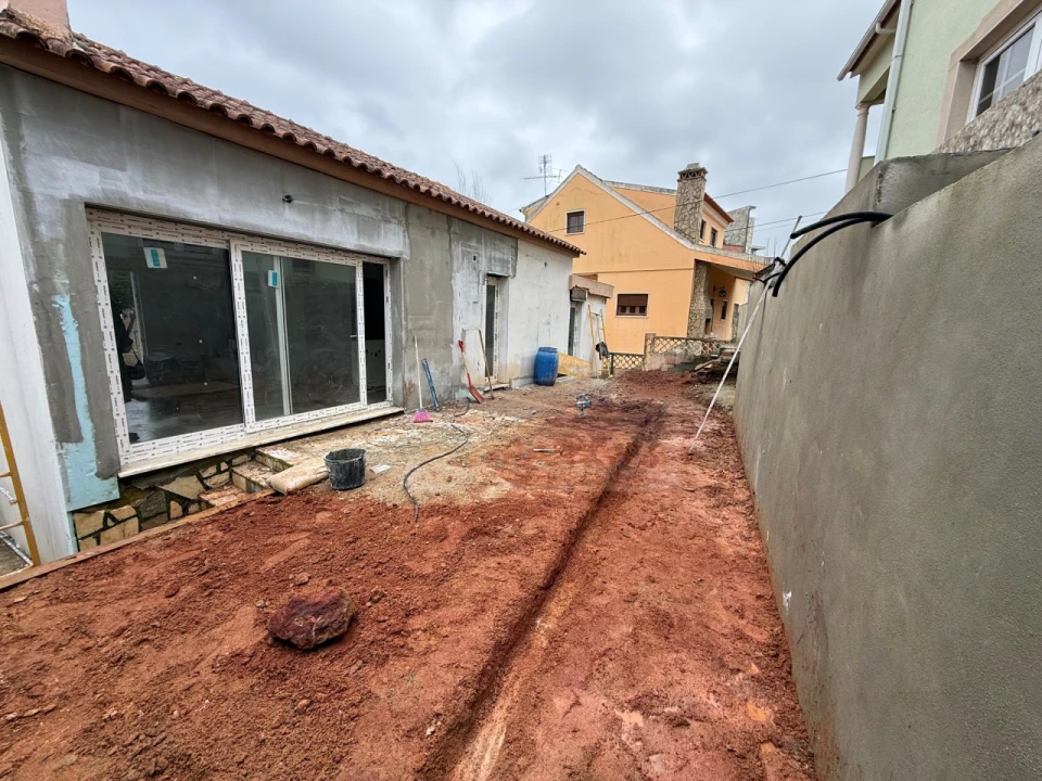 Moradia T4 para Venda em Santa Maria, São Pedro e Matacães Foto 25