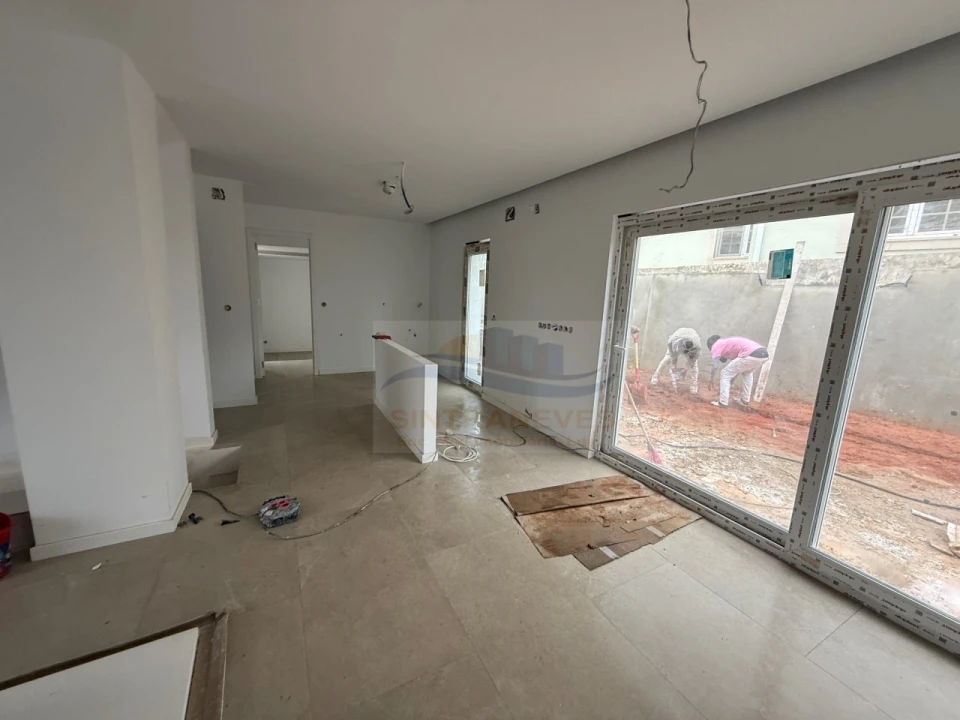 Moradia T4 para Venda em Santa Maria, São Pedro e Matacães Foto 12