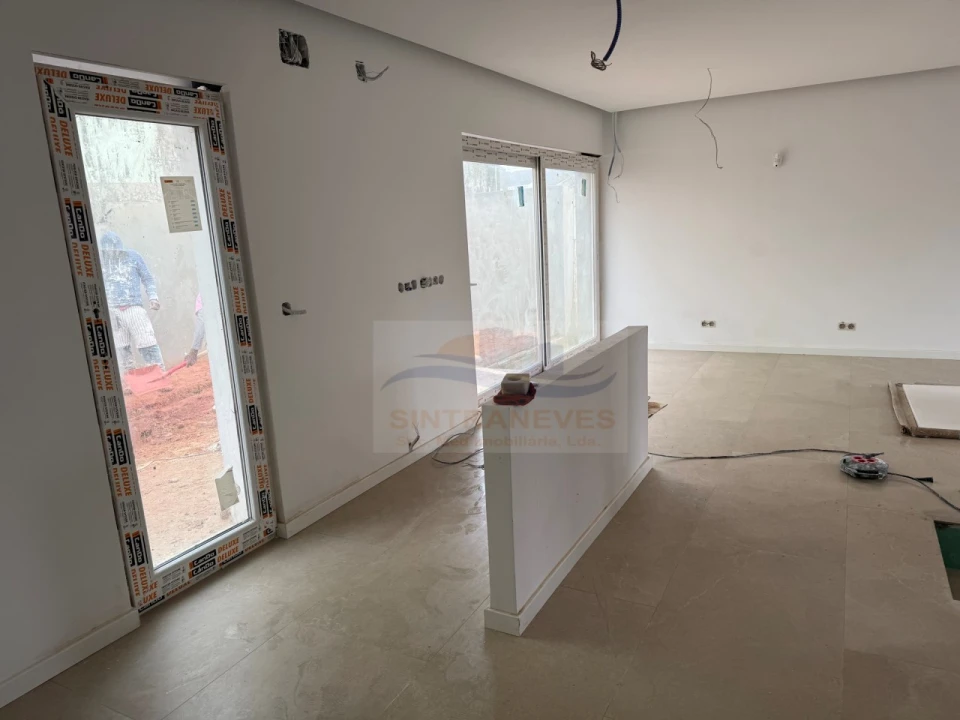 Moradia T4 para Venda em Santa Maria, São Pedro e Matacães Foto 38