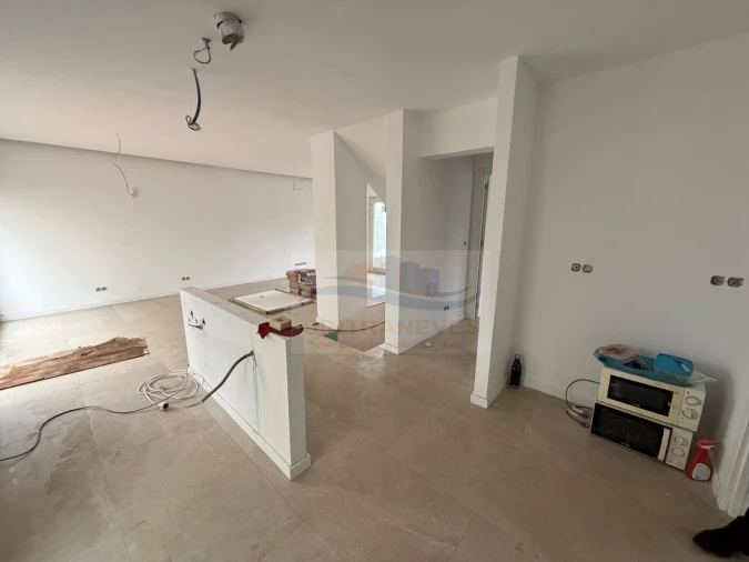 Moradia T4 para Venda em Santa Maria, São Pedro e Matacães Foto 1