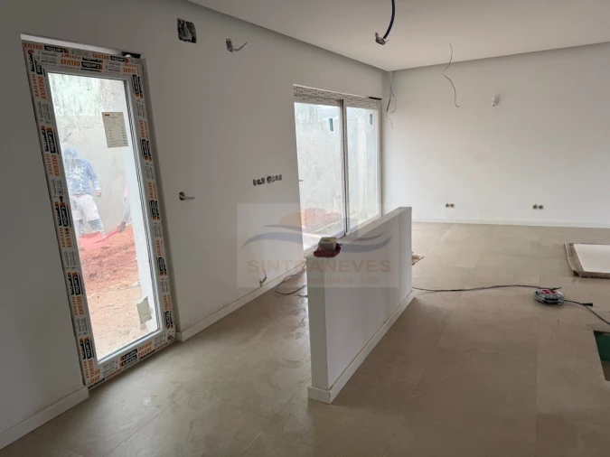 Moradia T4 para Venda em Santa Maria, São Pedro e Matacães Foto 38