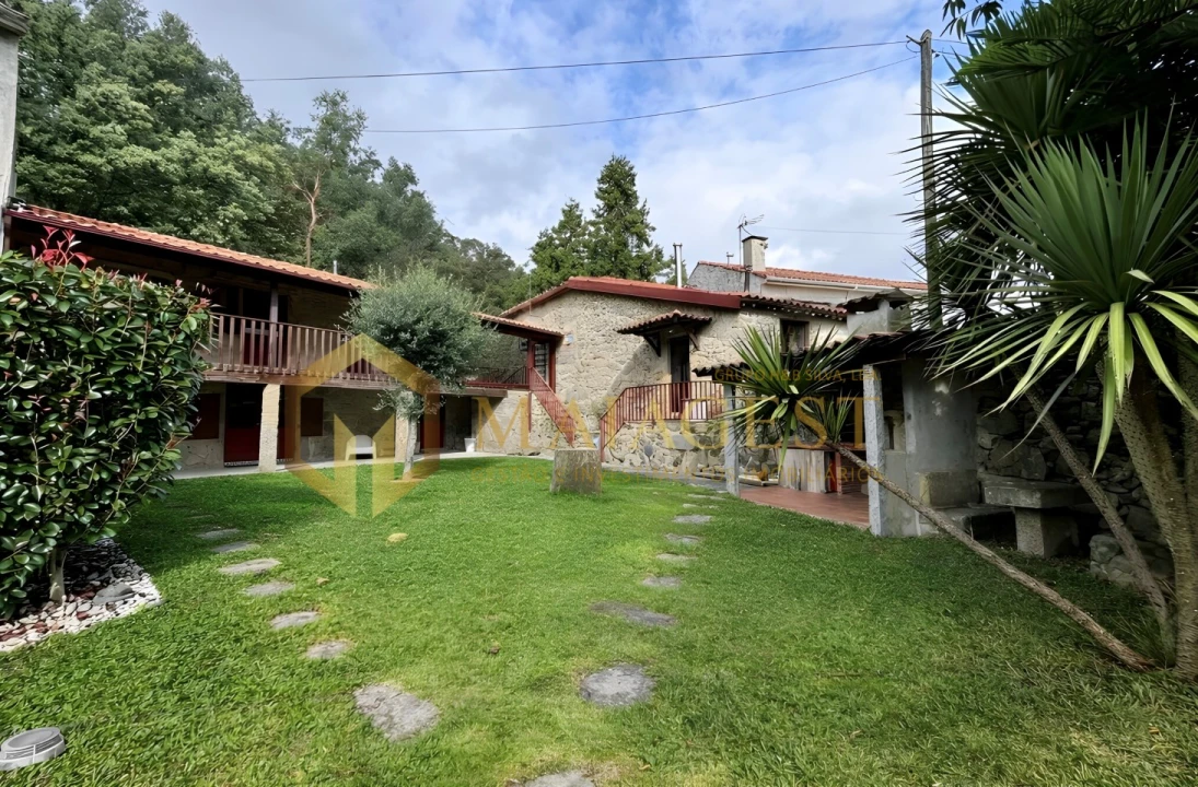 Moradia T2 para Venda em Dossãos Foto 1