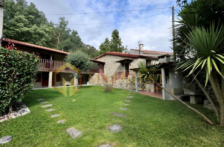 Moradia T2 para Venda em Dossãos Foto 1