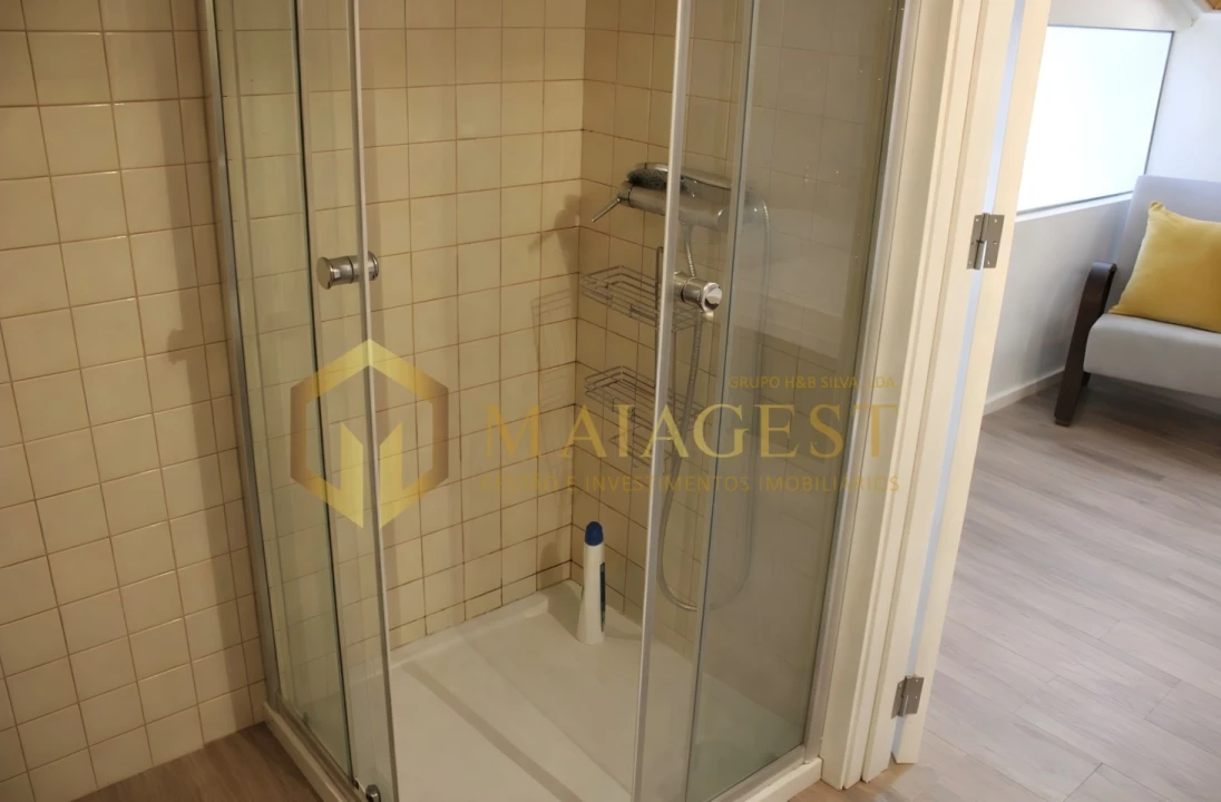 Apartamento T1 para Arrendamento em Santa Marinha e São Pedro da Afurada Foto 12