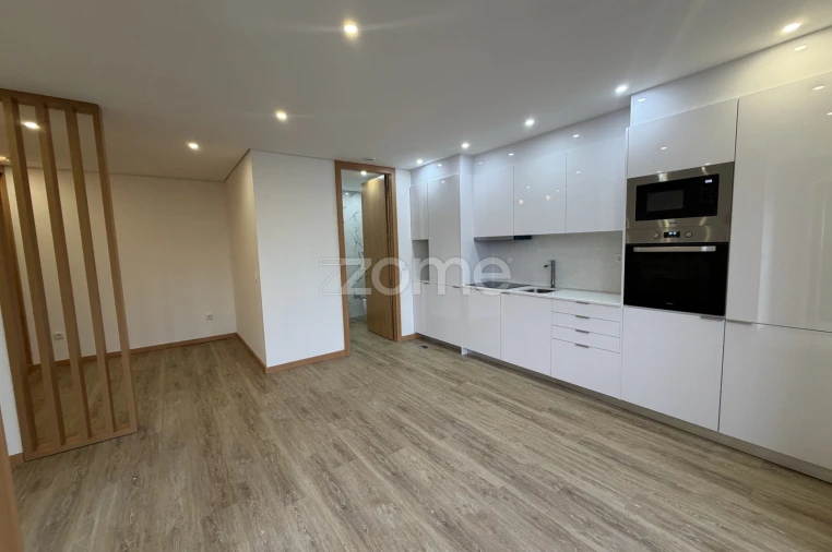 Apartamento T1 para Arrendamento em Coronado (São Romão e São Mamede) Foto 6