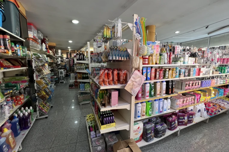 Negócio para Venda em Gulpilhares e Valadares Foto 4