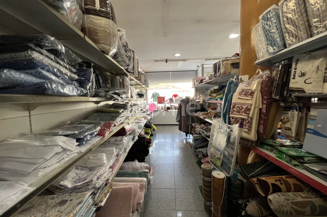 Negócio para Venda em Gulpilhares e Valadares Foto 8