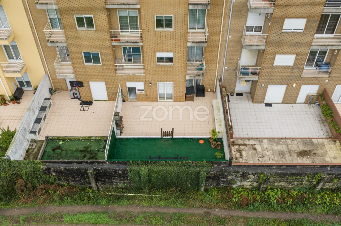 Apartamento T2 para Venda em Moreira Foto 19