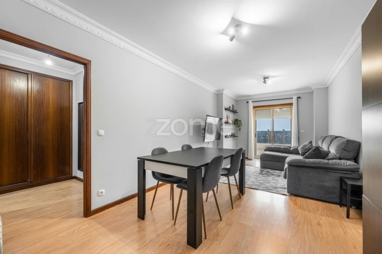 Apartamento T2 para Venda em Moreira Foto 5