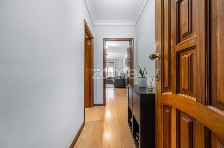 Apartamento T2 para Venda em Moreira Foto 3
