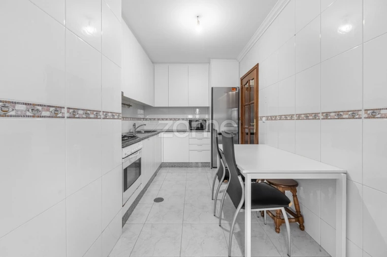 Apartamento T2 para Venda em Moreira Foto 11