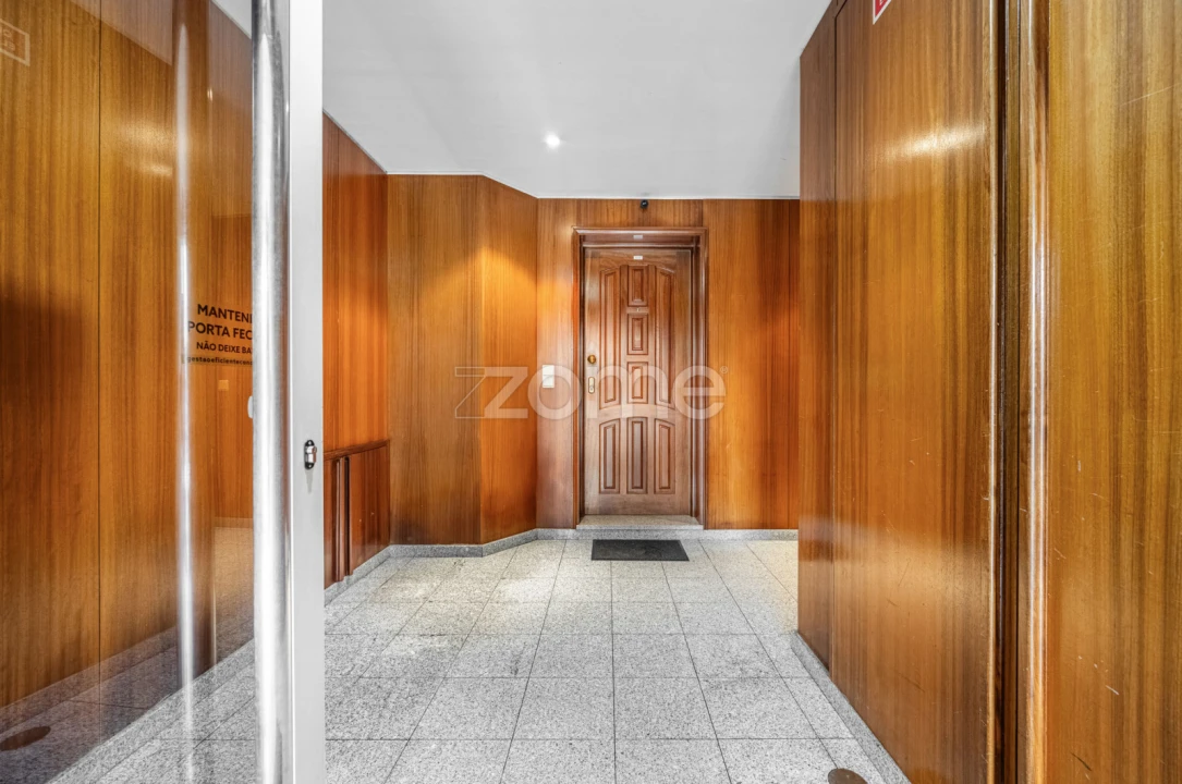 Apartamento T2 para Venda em Moreira Foto 2