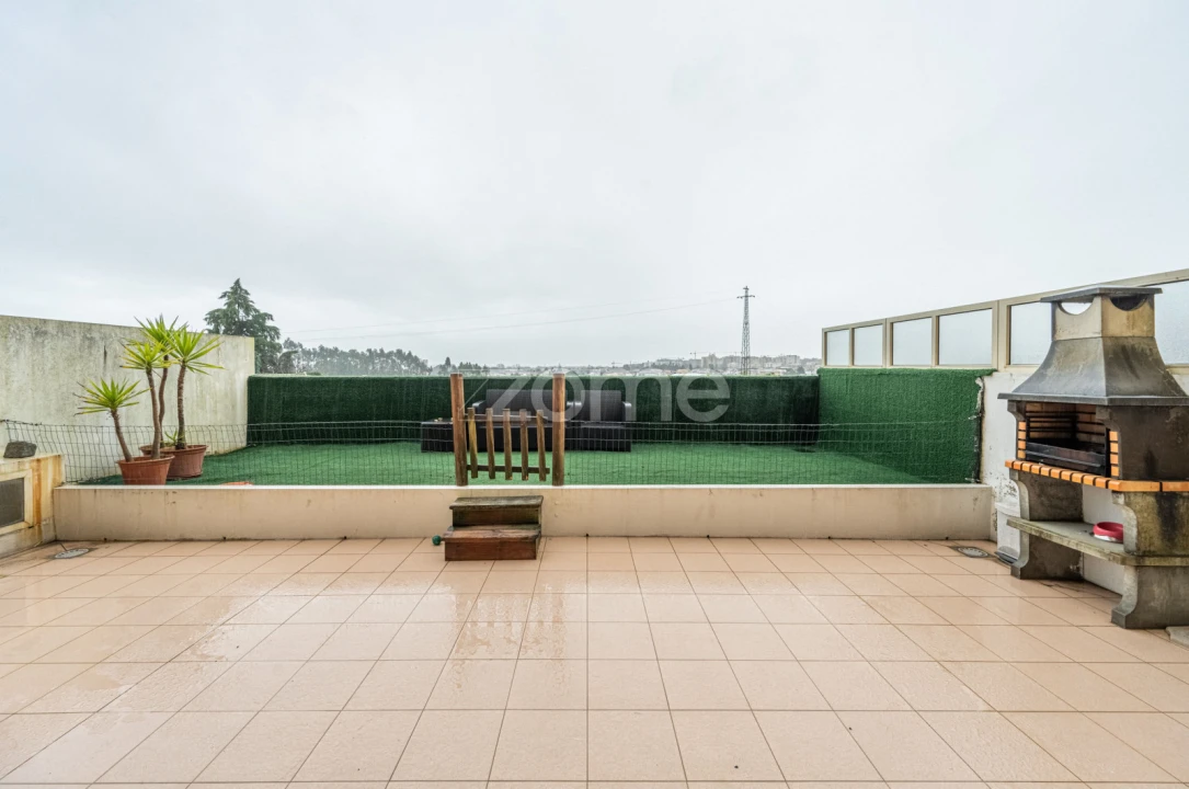 Apartamento T2 para Venda em Moreira Foto 9