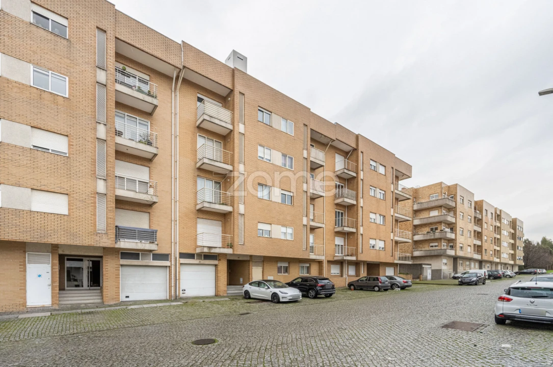 Apartamento T2 para Venda em Moreira Foto 1