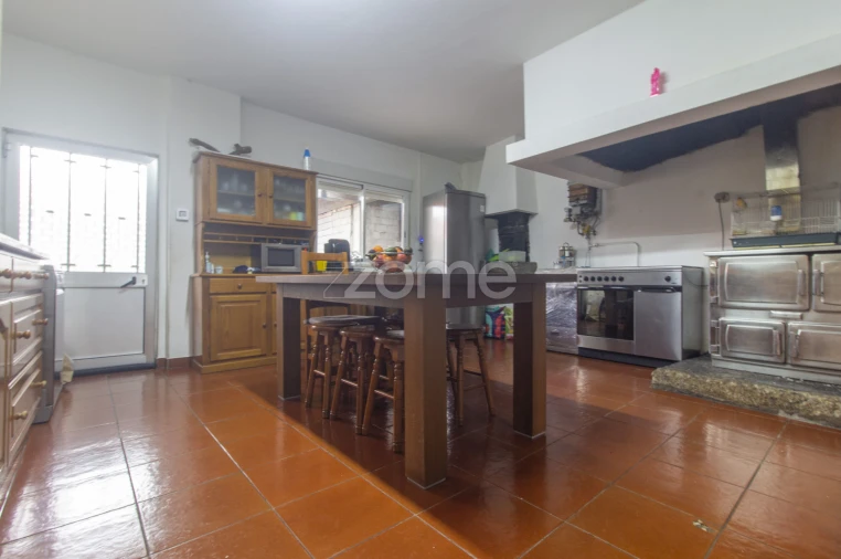 Moradia T3 para Venda em Vila de Prado Foto 10