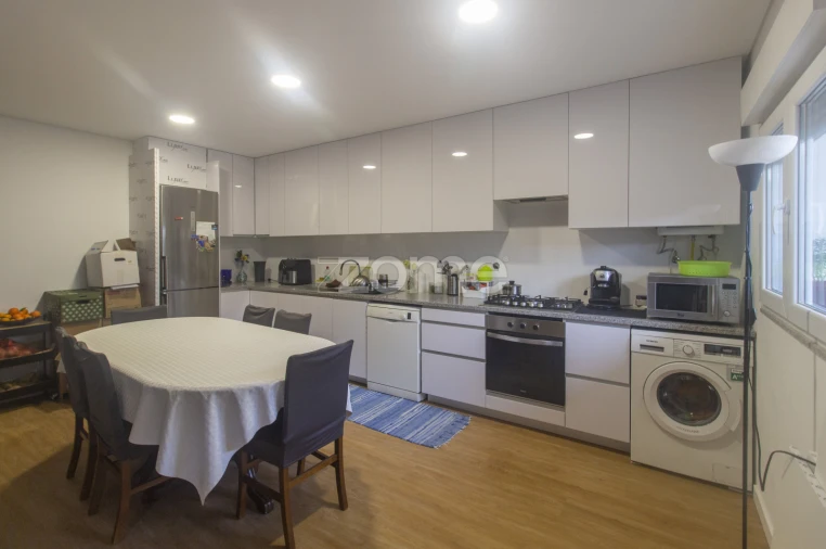 Moradia T3 para Venda em Vila de Prado Foto 4