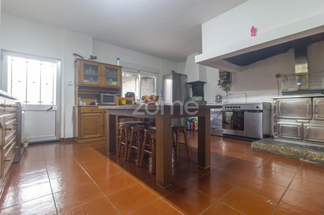 Moradia T3 para Venda em Vila de Prado Foto 10