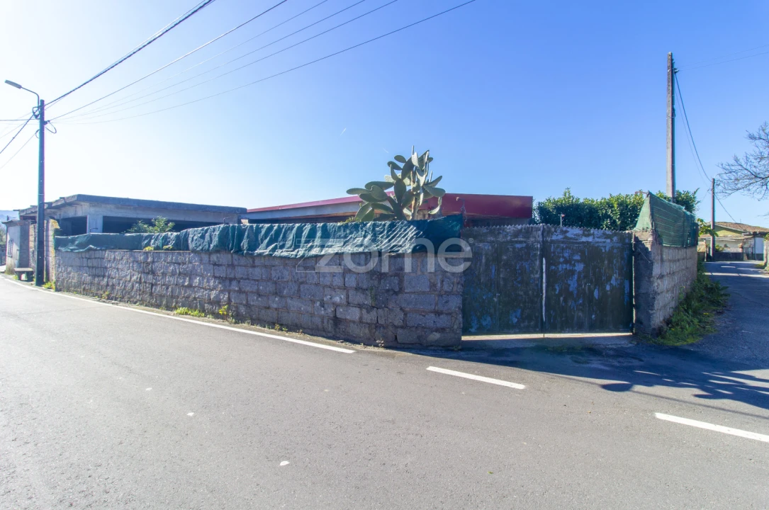 Moradia T3 para Venda em Vila de Prado Foto 22