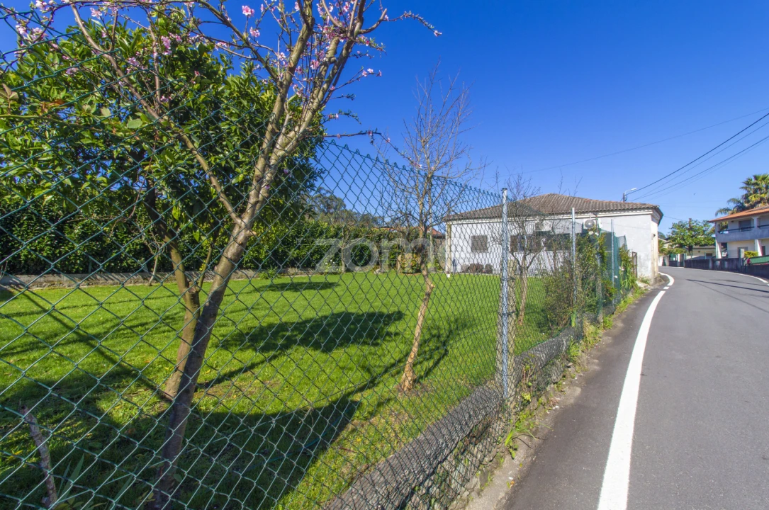 Moradia T3 para Venda em Vila de Prado Foto 3