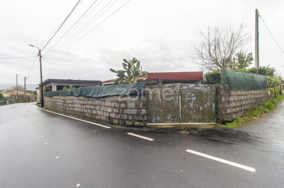 Moradia T3 para Venda em Vila de Prado Foto 23
