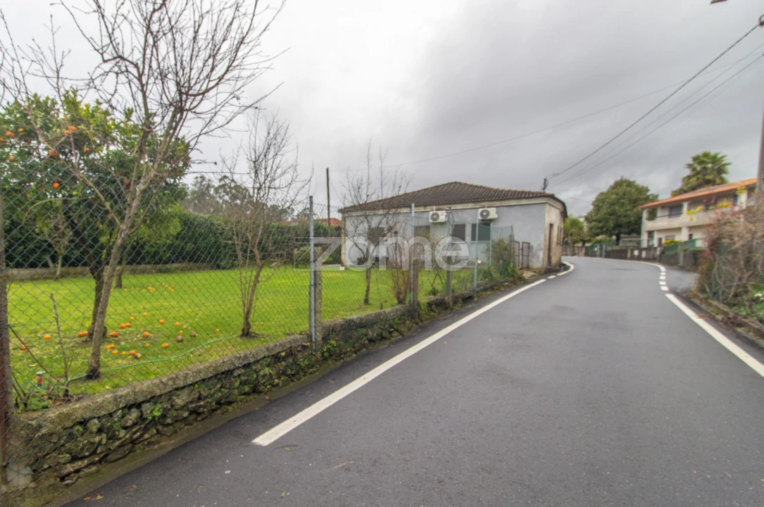 Moradia T3 para Venda em Vila de Prado Foto 24