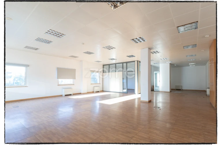 Escritório para Venda em Santa Maria e São Miguel, São Martinho, São Pedro Penaferrim Foto 2