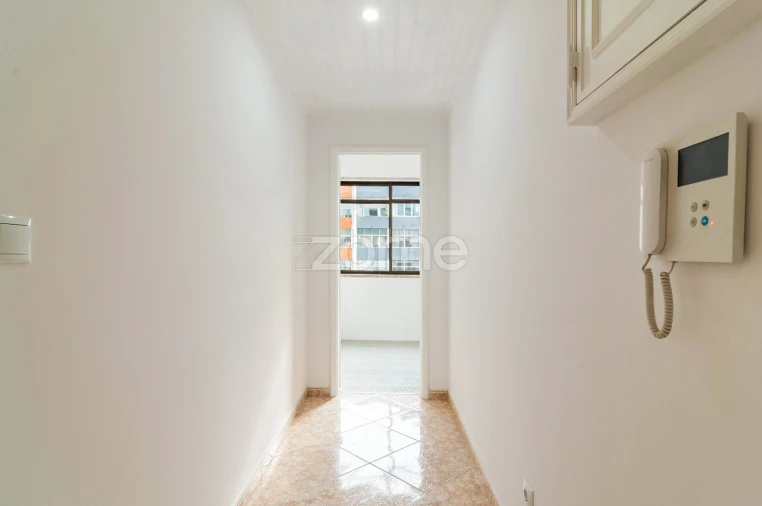 Apartamento T2 para Venda em Rio de Mouro Foto 8