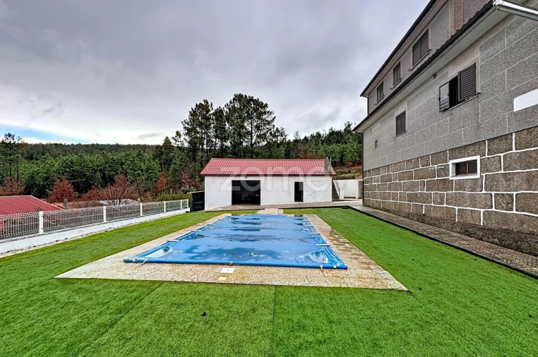 Moradia T5 para Venda em Mundão Foto 35