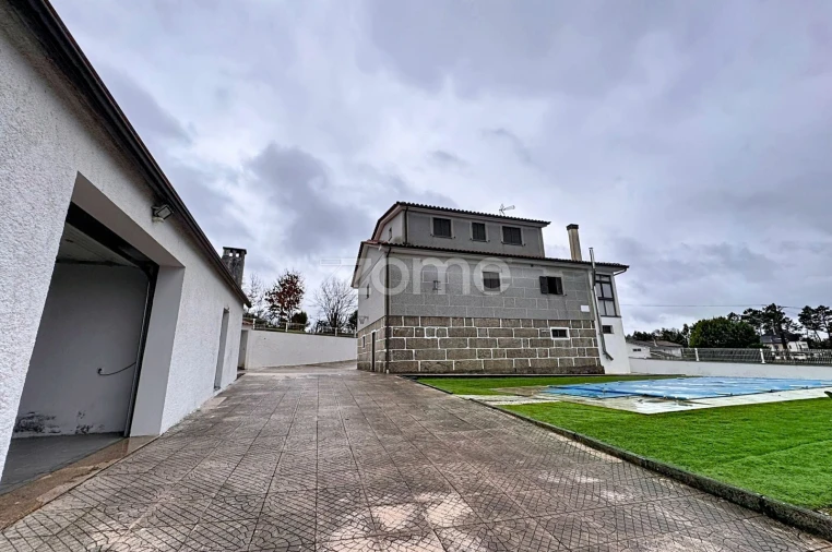 Moradia T5 para Venda em Mundão Foto 2