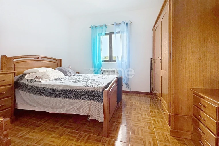 Moradia T5 para Venda em Mundão Foto 7