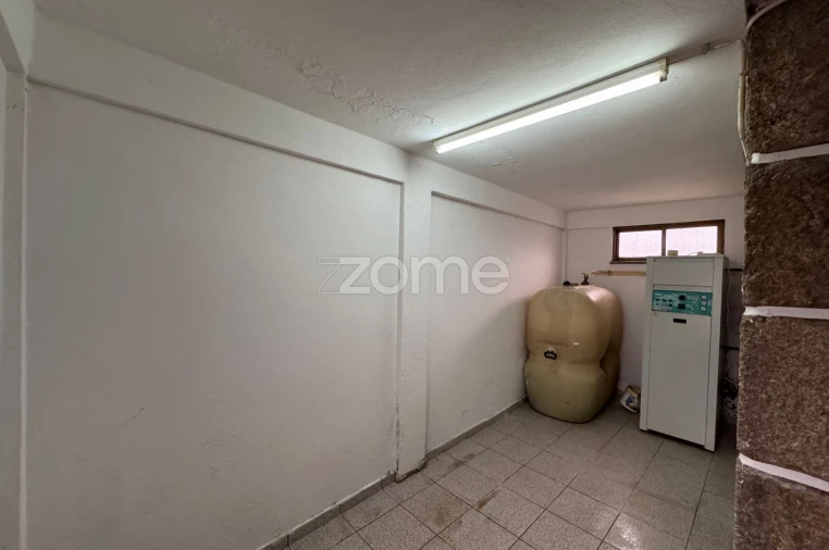 Moradia T5 para Venda em Mundão Foto 18