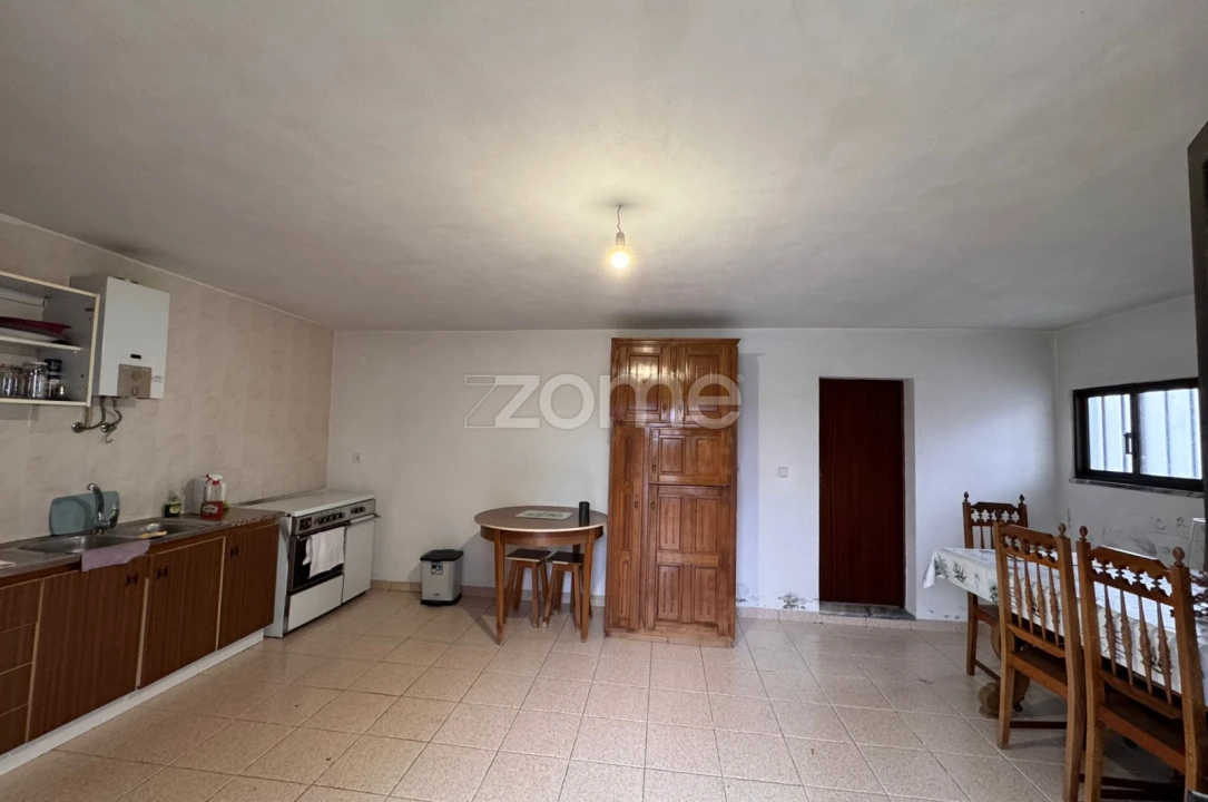 Moradia T5 para Venda em Mundão Foto 25