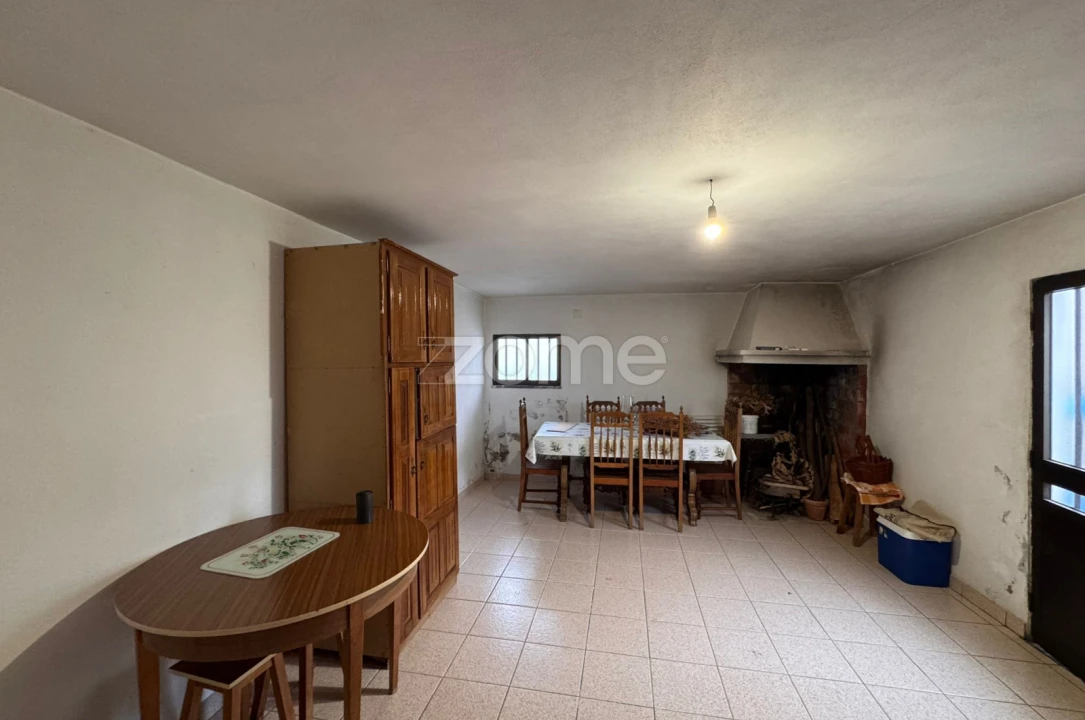 Moradia T5 para Venda em Mundão Foto 27