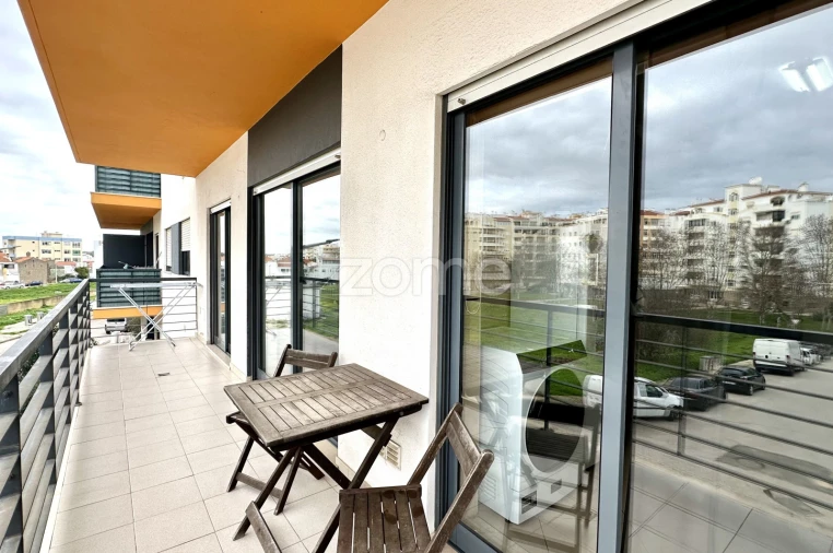 Apartamento T3 para Arrendamento em Portimão Foto 11