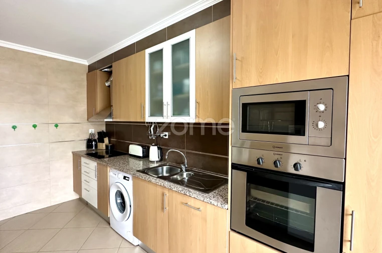 Apartamento T3 para Arrendamento em Portimão Foto 9