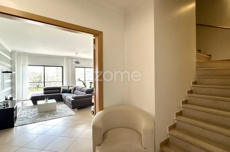 Apartamento T3 para Arrendamento em Portimão Foto 3