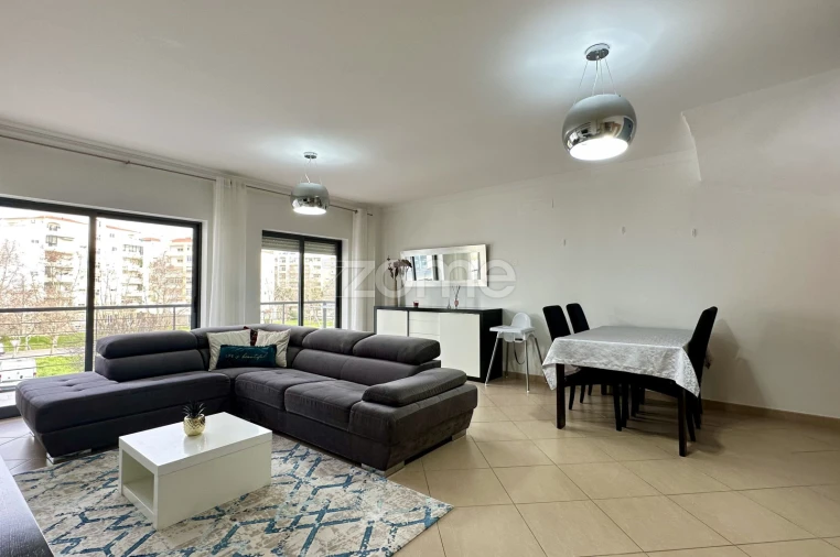 Apartamento T3 para Arrendamento em Portimão Foto 6