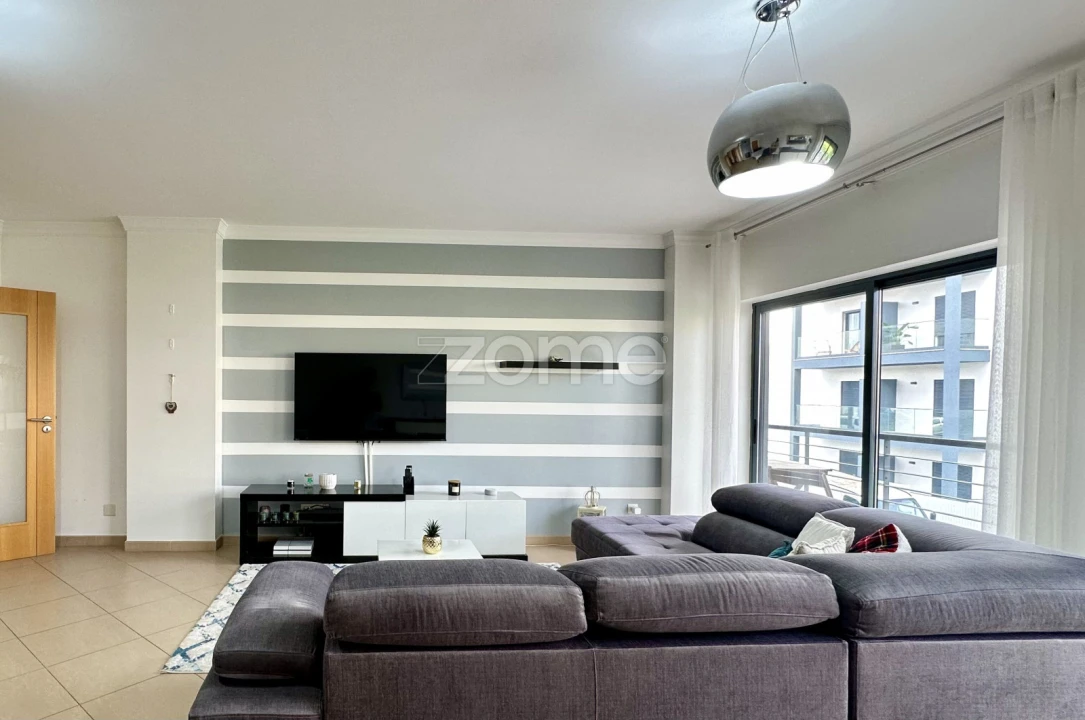 Apartamento T3 para Arrendamento em Portimão Foto 4