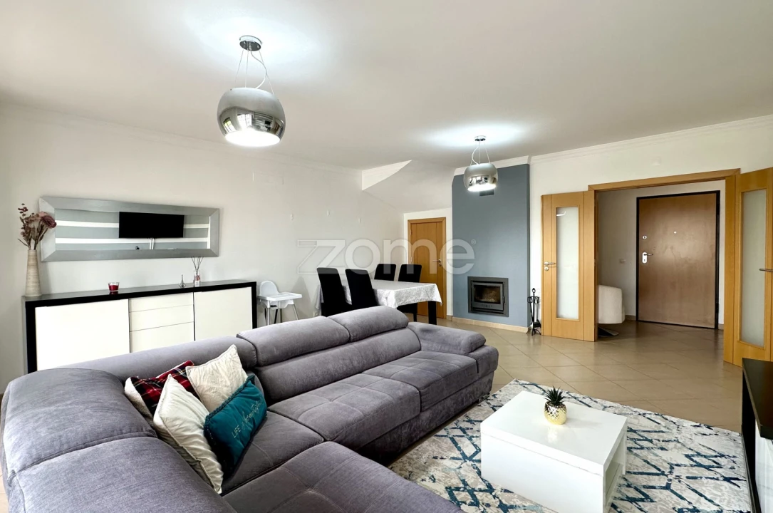 Apartamento T3 para Arrendamento em Portimão Foto 2