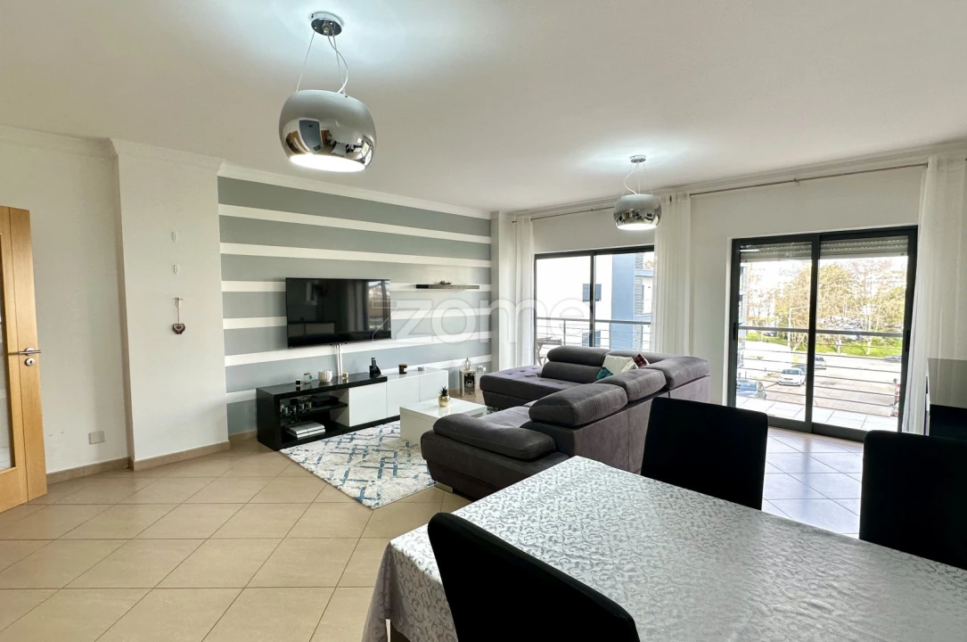 Apartamento T3 para Arrendamento em Portimão Foto 5