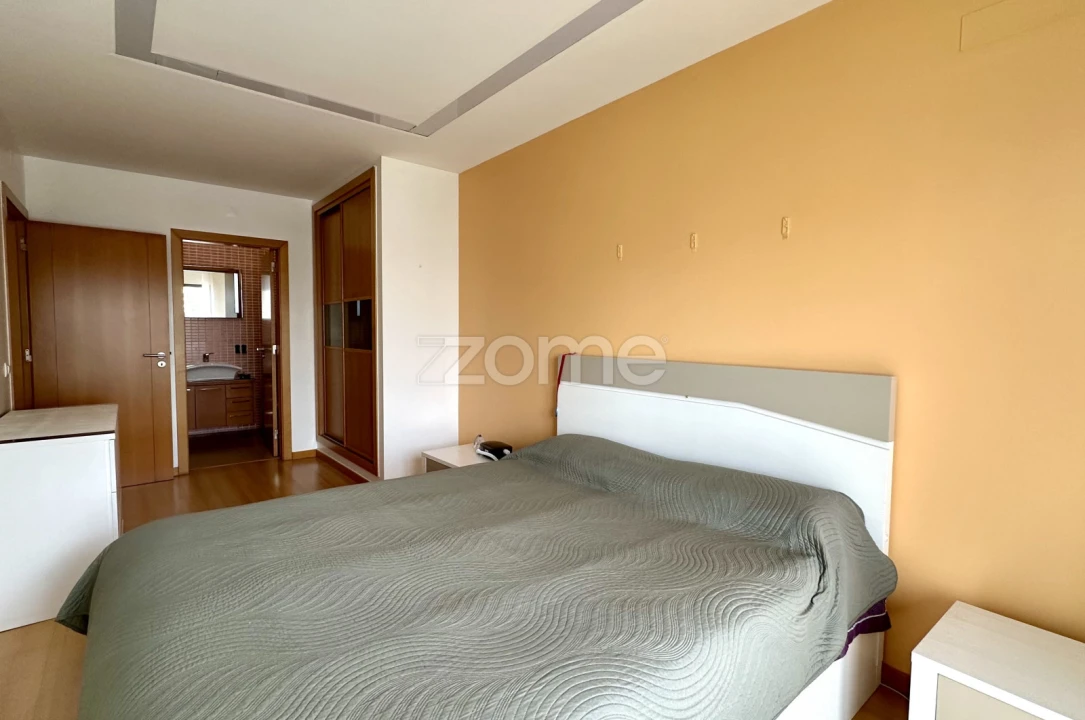 Apartamento T3 para Arrendamento em Portimão Foto 22