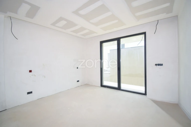 Moradia T4 para Venda em Loures Foto 16