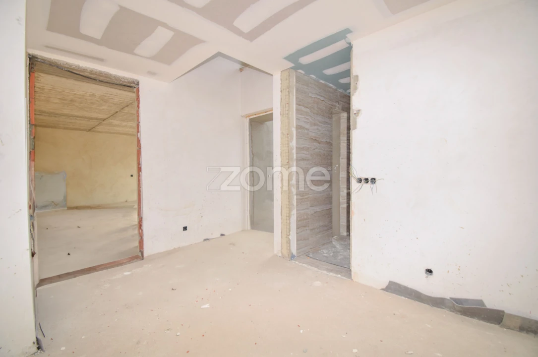 Moradia T4 para Venda em Loures Foto 10